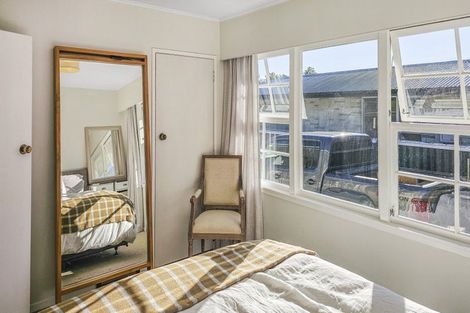 Photo of property in 8 James Cook Street, Havelock North, 4130