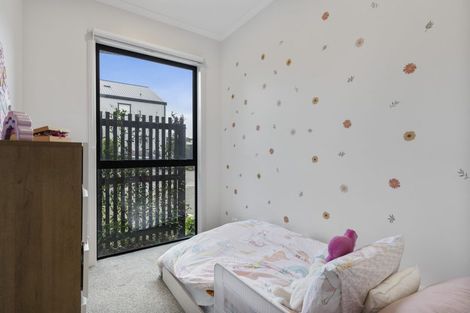 Photo of property in 2/3 Genevieve Lane, Hobsonville, Auckland, 0616