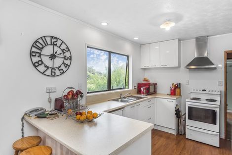 Photo of property in 6 Arnold Grove, Paraparaumu Beach, Paraparaumu, 5032