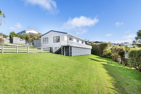 Photo of property in 18 Kahurangi Place, Snells Beach, 0920
