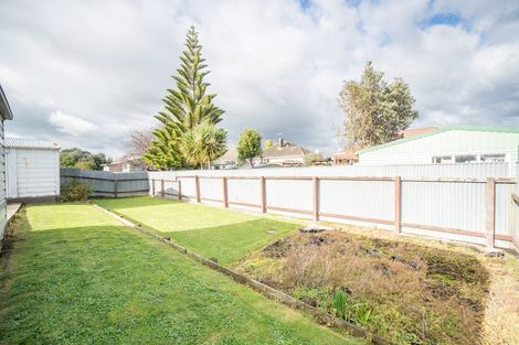 Photo of property in 103 Clyde Crescent, Roslyn, Palmerston North, 4414