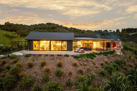 Photo of property in 7 Taemai Place, Okura Bush, Albany, 0794
