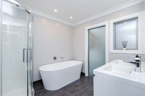 Photo of property in 54 Chedworth Avenue, Chedworth, Hamilton, 3210