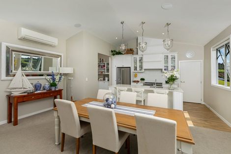 Photo of property in 98 Ahumoana Road, Okura Bush, Albany, 0794