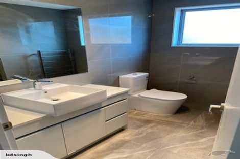 Photo of property in 27 Drumbuoy Drive, Flat Bush, Auckland, 2019