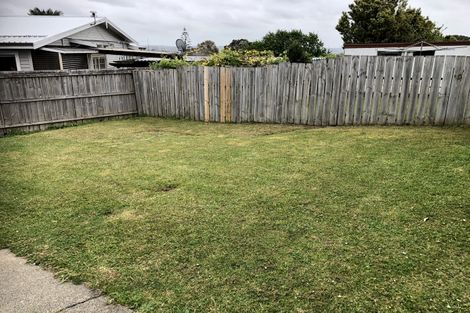 Photo of property in 1/22 Norcross Avenue, Henderson, Auckland, 0612