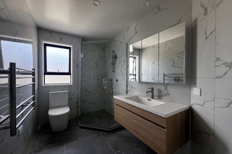 Photo of property in 1/21 Divich Avenue, Te Atatu South, Auckland, 0610