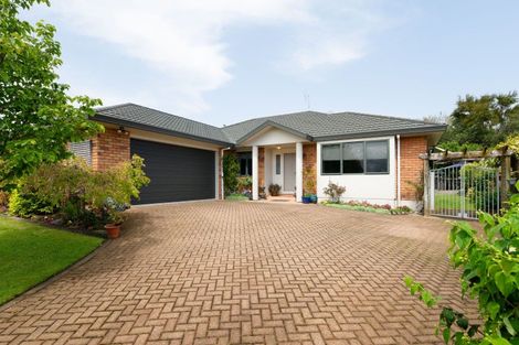 Photo of property in 11 Ben Lomond Place, Nawton, Hamilton, 3200