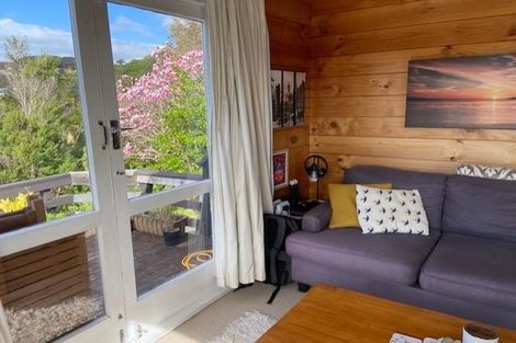 Photo of property in 21 Bayview Road, Paremata, Porirua, 5024