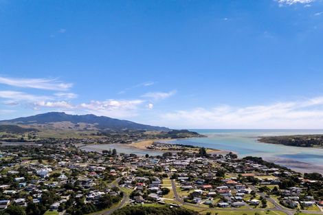 Photo of property in 8a Government Road, Raglan, 3225