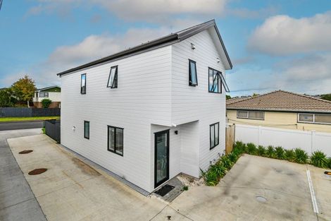 Photo of property in 64a Rosewarne Crescent, Glendene, Auckland, 0602