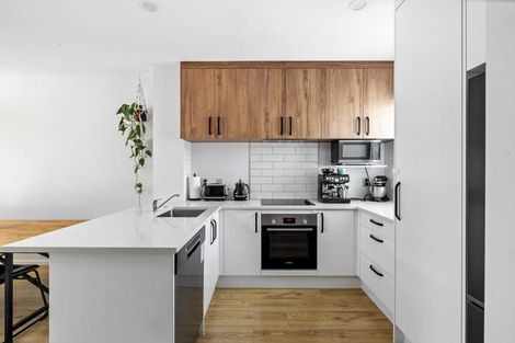 Photo of property in 5/13 Windy Ridge Road, Glenfield, Auckland, 0629