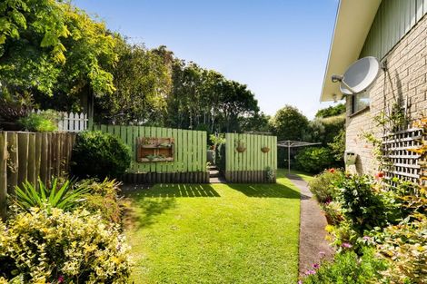 Photo of property in 4 Bronte Place, Whalers Gate, New Plymouth, 4310