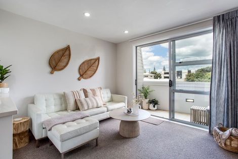 Photo of property in 25/3 Riverside Road, Orewa, 0931