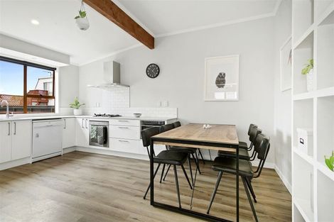 Photo of property in 19 Elizabeth Street, Moera, Lower Hutt, 5010