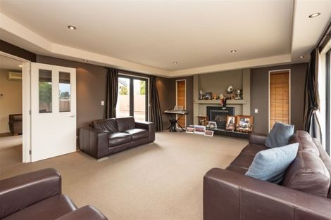 Photo of property in 25 Linkwater Way, Parklands, Christchurch, 8083