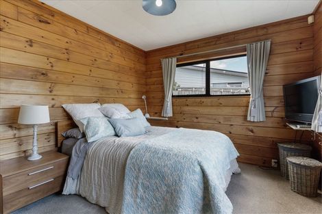 Photo of property in 2/22 Minaret Drive, Bucklands Beach, Auckland, 2014