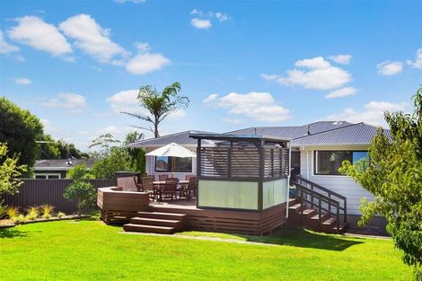 Photo of property in 21a Alexander Street, Cockle Bay, Auckland, 2014