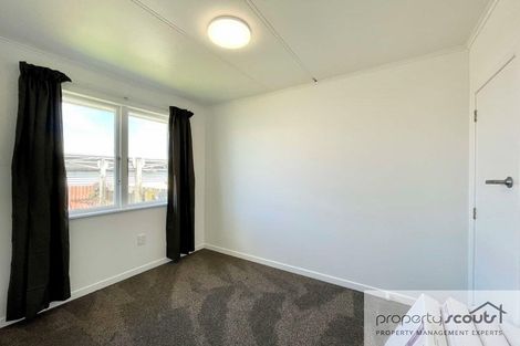 Photo of property in 4 Simons Street, Moturoa, New Plymouth, 4310
