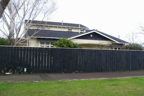 Photo of property in 9 Rangitane Street, Palmerston North, 4414