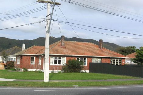 Photo of property in 110 Cambridge Terrace, Fairfield, Lower Hutt, 5011