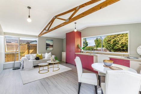 Photo of property in 8 Frostbite Place, Ranui, Auckland, 0612