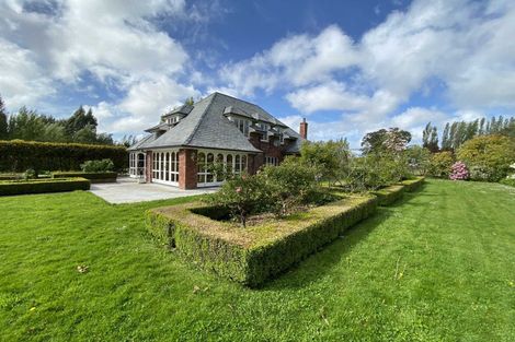 Photo of property in 163 Gardiners Road, Harewood, Christchurch, 8051