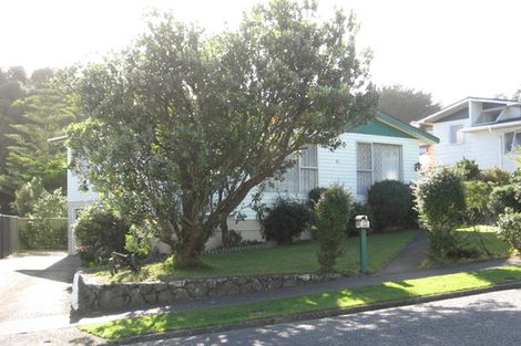 Photo of property in 65 Gloaming Hill, Titahi Bay, Porirua, 5022