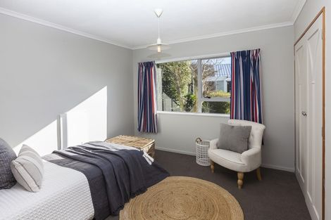 Photo of property in 39 Laing Crescent, Heathcote Valley, Christchurch, 8022