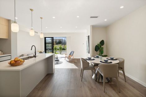 Photo of property in 128 Vintry Drive, Kumeu, 0810