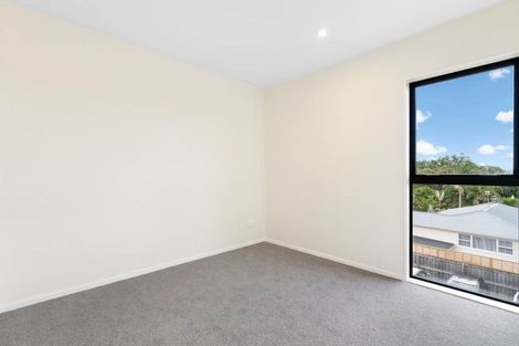 Photo of property in 6/10 Orchid Place, Te Atatu South, Auckland, 0610