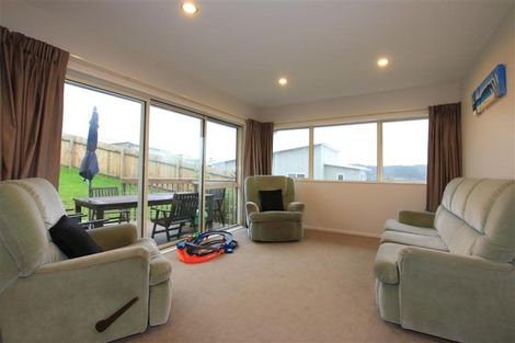 Photo of property in 12 Fern Court, Orewa, 0931