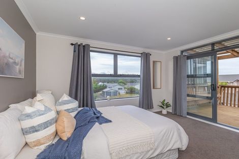 Photo of property in 6 Arataki Grove, Waitarere Beach, Levin, 5510