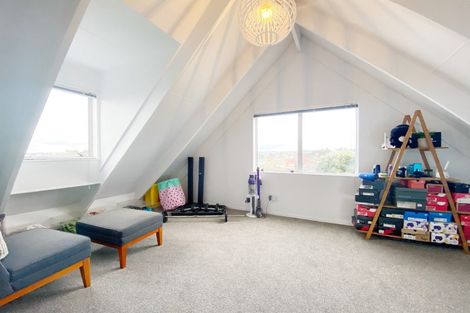 Photo of property in 1/43 Hutchinson Avenue, New Lynn, Auckland, 0600