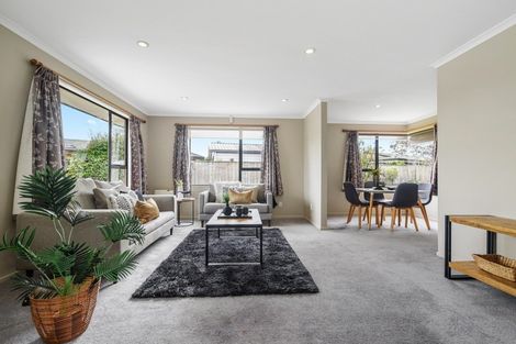 Photo of property in 15 Rogers Place, Fairview Downs, Hamilton, 3214