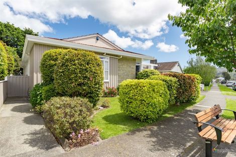 Photo of property in 43 Wai-iti Crescent, Woburn, Lower Hutt, 5010