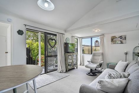 Photo of property in 205 Pattison Road, Akina, Hastings, 4122