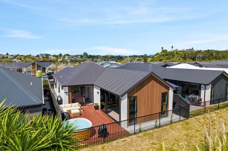 Photo of property in 27 Tangaroa Place, Poike, Tauranga, 3112
