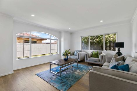 Photo of property in 66 Magic Way, Randwick Park, Auckland, 2105