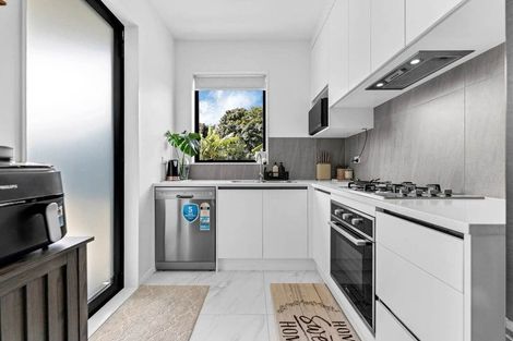 Photo of property in 2 Fields Road, Manurewa, Auckland, 2102