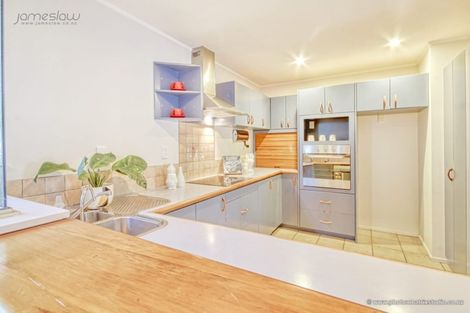 Photo of property in 13a Flanshaw Road, Te Atatu South, Auckland, 0610