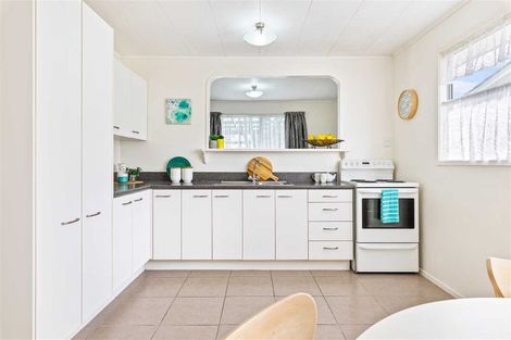 Photo of property in 137 Universal Drive, Henderson, Auckland, 0610