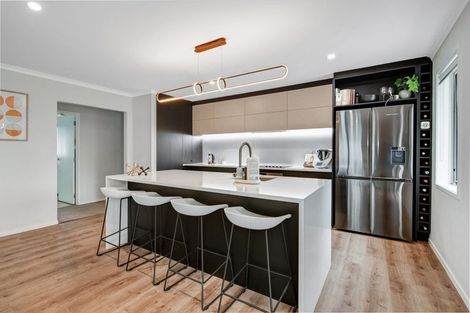 Photo of property in 9 Riverboat Lane, Helensville, 0800