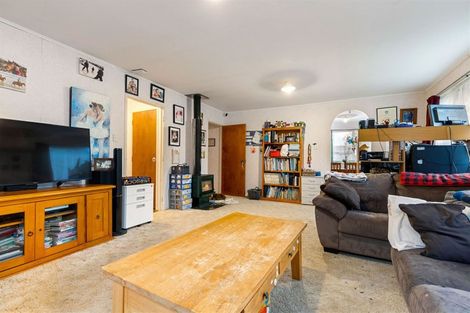 Photo of property in 6 Albemarle Place, Massey, Auckland, 0614