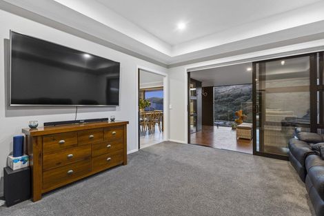 Photo of property in 15 Bob Carter Place, Welcome Bay, Tauranga, 3175