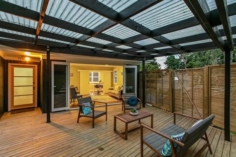 Photo of property in 1/235 Rangatira Road, Beach Haven, Auckland, 0626