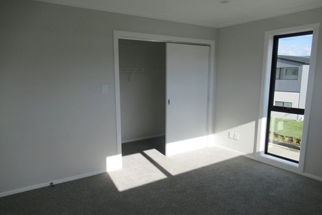 Photo of property in 1 Desert Gold Lane, Wallaceville, Upper Hutt, 5018