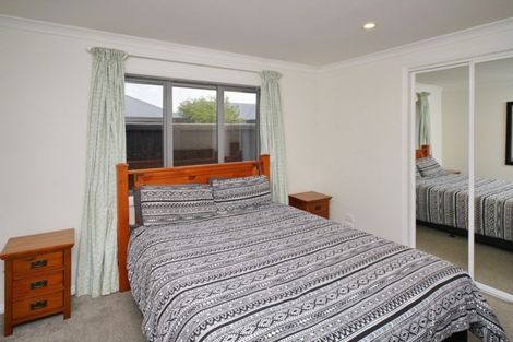 Photo of property in 16 Franklin Drive, Rangiora, 7400