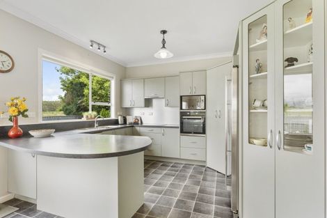 Photo of property in 178 Waikawa Beach Road, Manakau, Levin, 5573