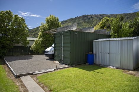 Photo of property in 57 Moana View Road, Waikawa, Picton, 7220